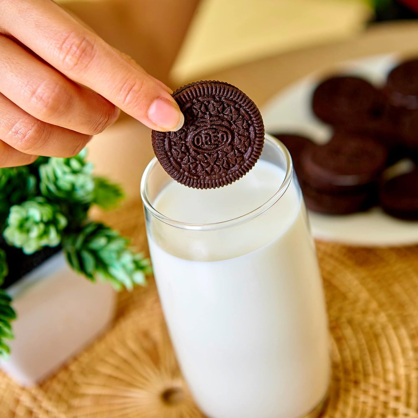 OREO Chocolate Sandwich Cookies, Party Size, Christmas Cookies, Holiday Cookie, 24.16 oz