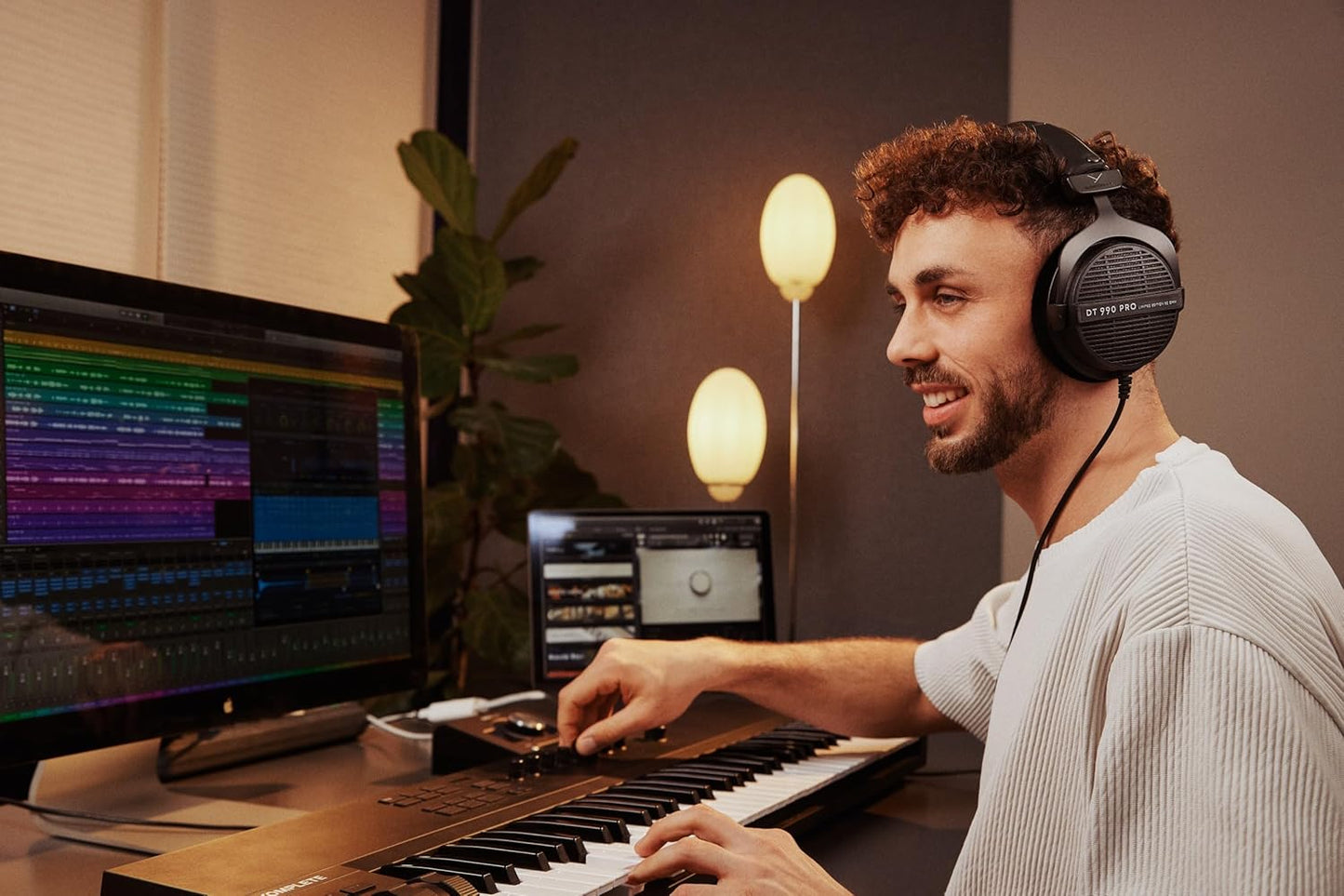 beyerdynamic DT 990 PRO 250 ohm - LIMITED EDITION (Black, Straight Cable)