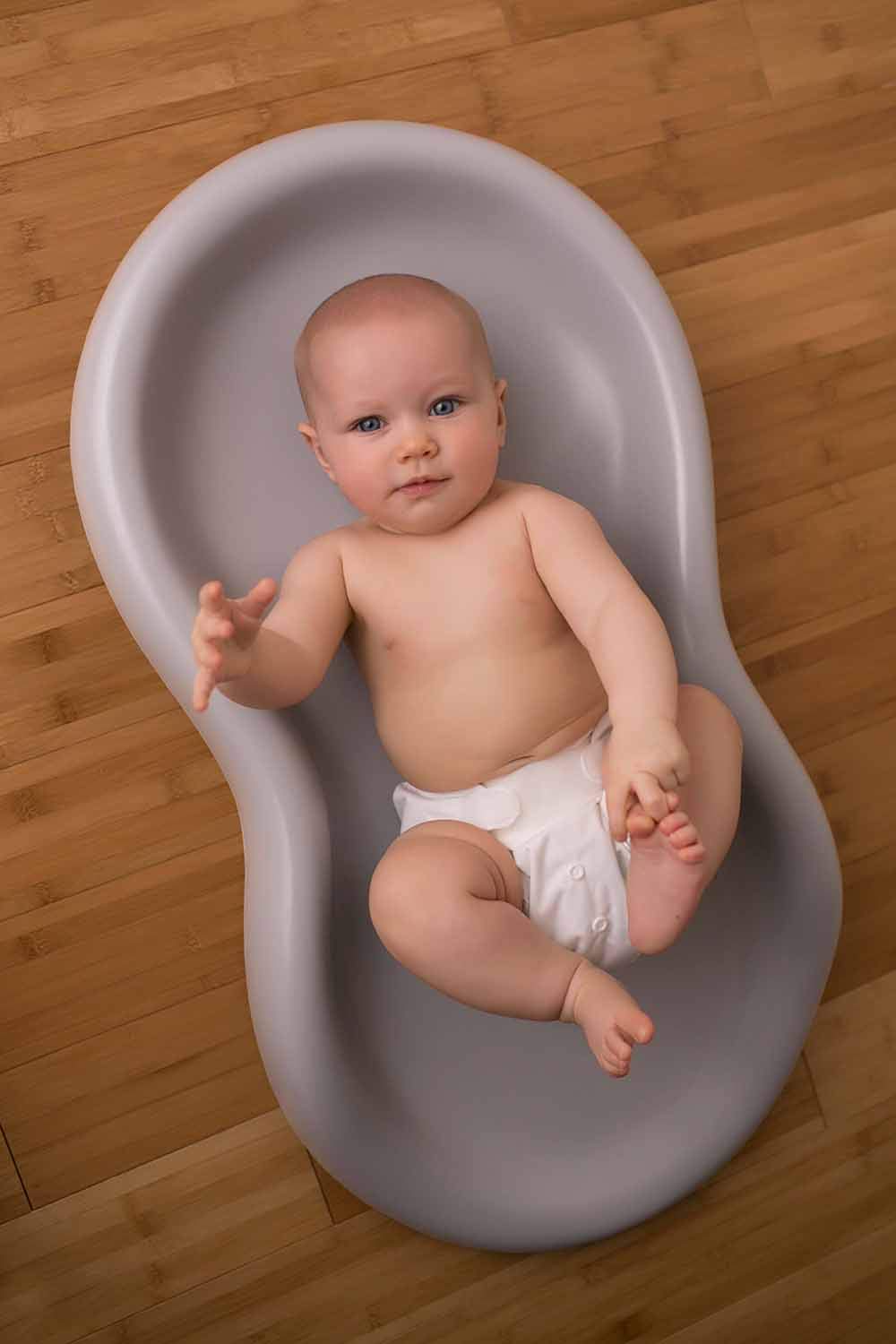 Keekaroo Peanut Changer Vanilla – The Original Made in USA Easy-to-Clean Changing pad and The only Shell Over Foam, Fully impermeable to Fluid