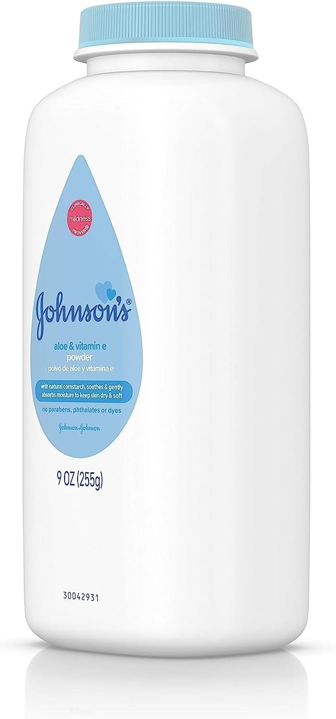 Johnson's Baby Powder with Naturally Derived Cornstarch Aloe & Vitamin E, Hypoallergenic, 9 oz
