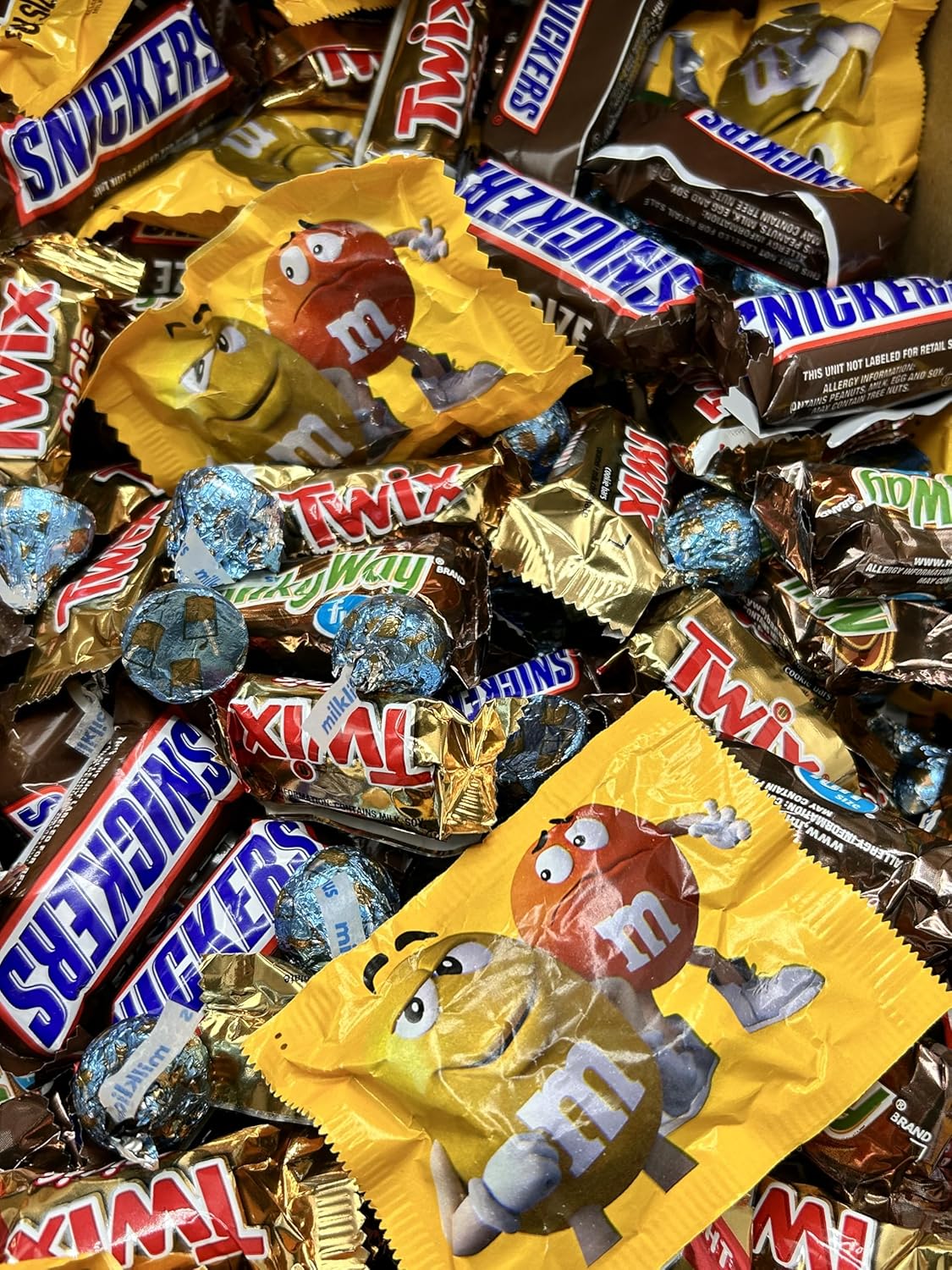 Chocolate Mix Fun Size 5 Pounds approx 160 pieces - Halloween Candy Bulk - Peanut M and Ms, MilkyWay, Twix, Snickers - Individually Wrapped Assortment Ideal for Sharing - Halloween Chocolate Variety Pack